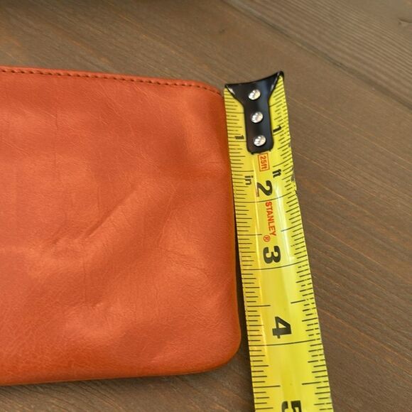 NWT Hobo wristlet - Picture 8 of 8